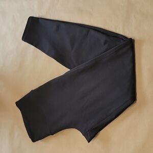 H&M Sport Size XS Black Leggings / Yoga Pants Excellent Used Condition, Like New